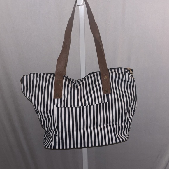 Ashcroft & Abbey Striped Tote NWT - Picture 3 of 5